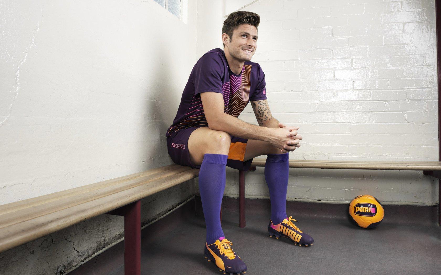 NBA总决赛激战正酣 勇士队逆转取胜扳平大比分