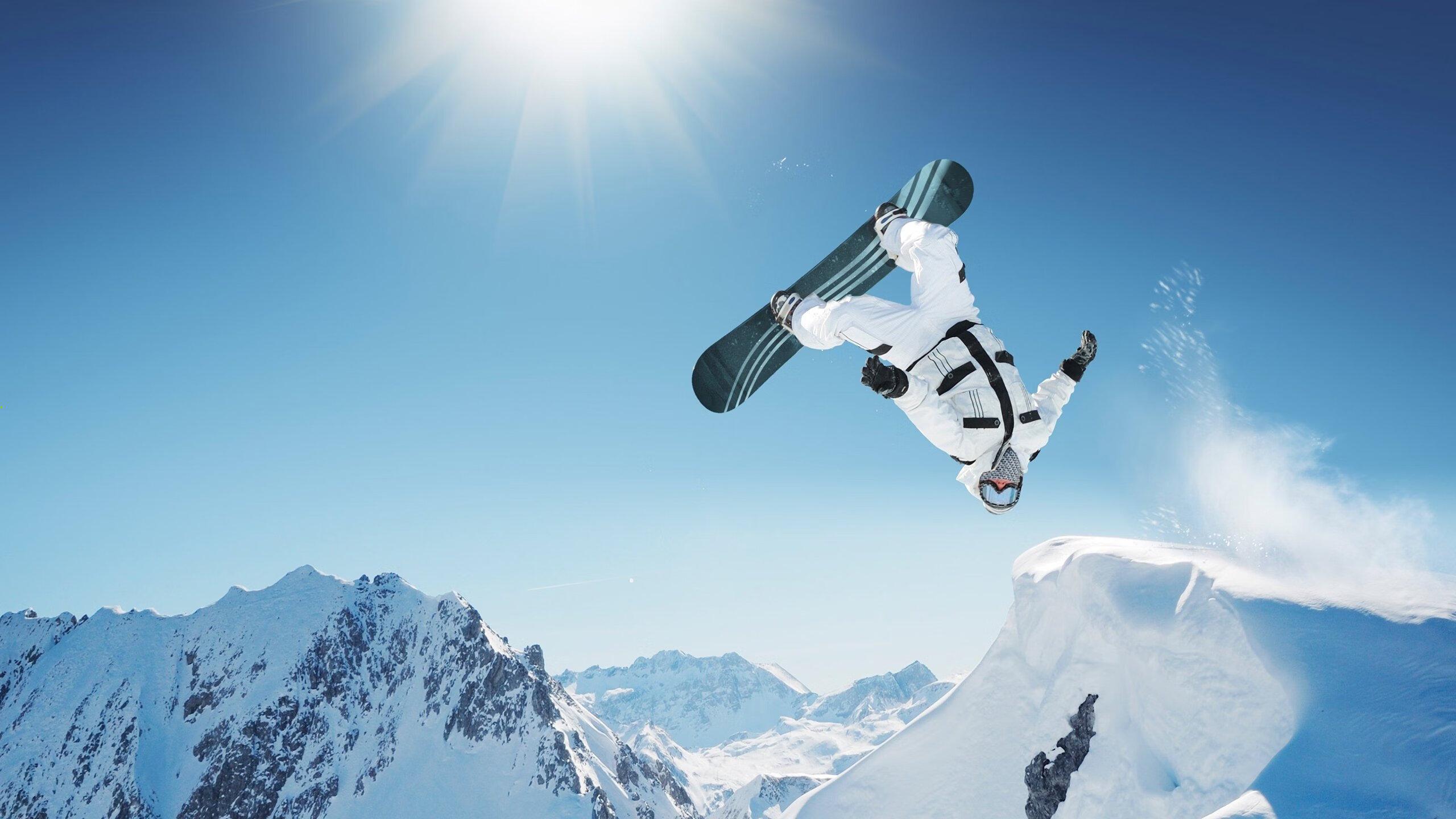 VAR判罚引发巨大争议 关键进球被吹比赛陷入混乱