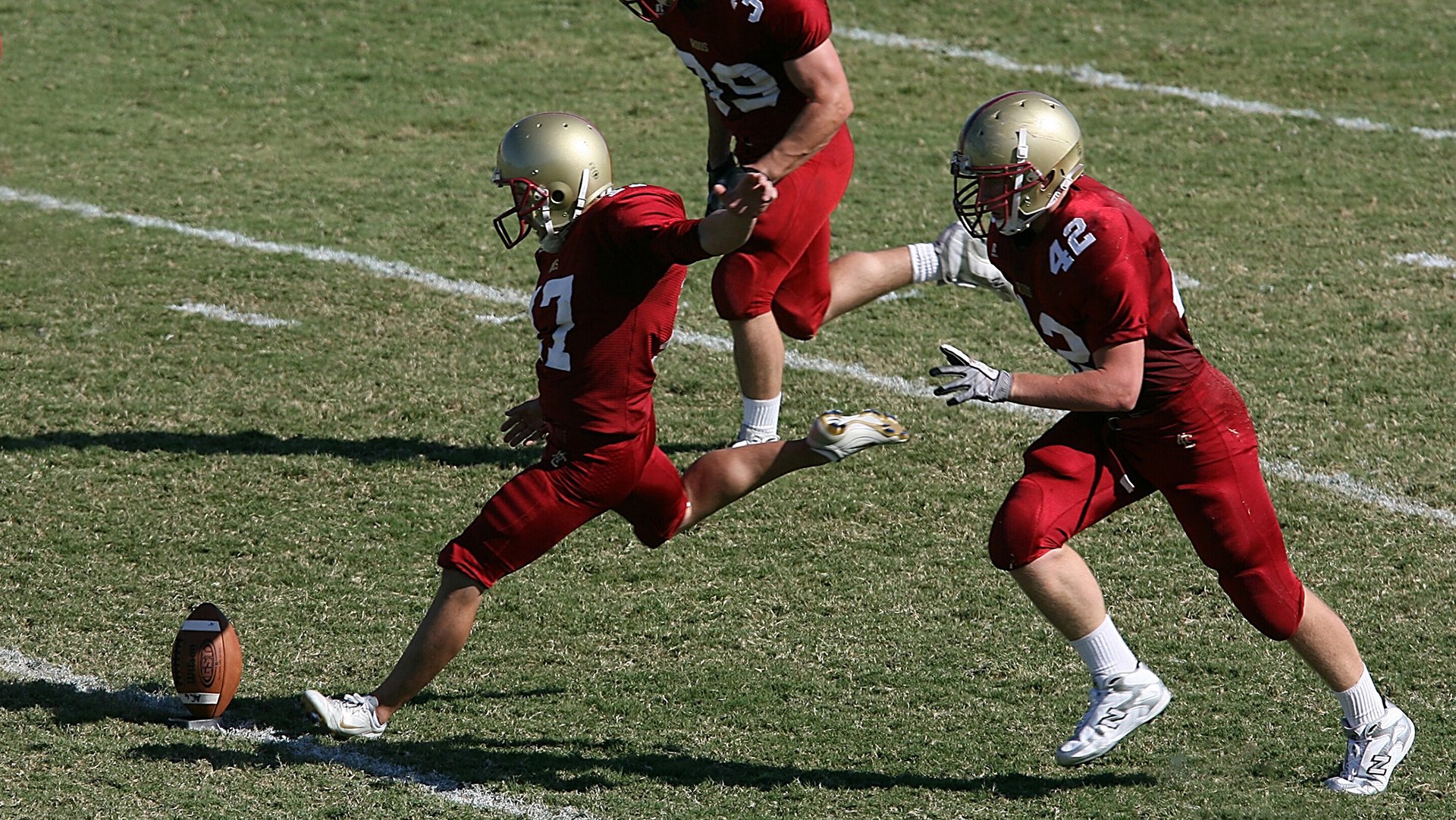 自由泳巅峰对决,世界纪录保持者与新生代天才的激烈较量
